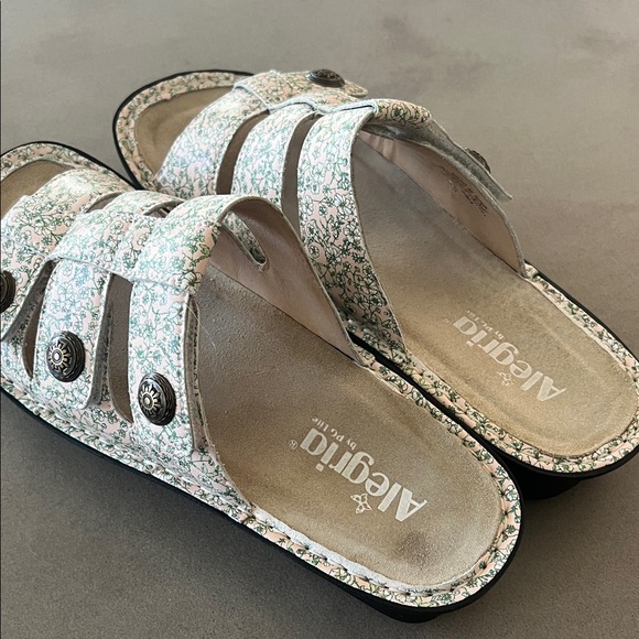 Alegria Floral Slide Sandals - Green and light pink - Picture 2 of 7